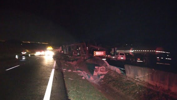 Acidente envolvendo três caminhões deixa feridos na rodovia Cândido Portinari