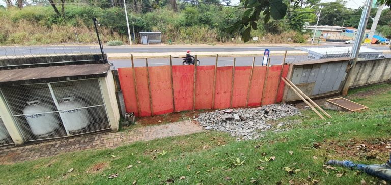 Vídeo | Homem escapa da morte por um triz em acidente no Ribeirão Verde