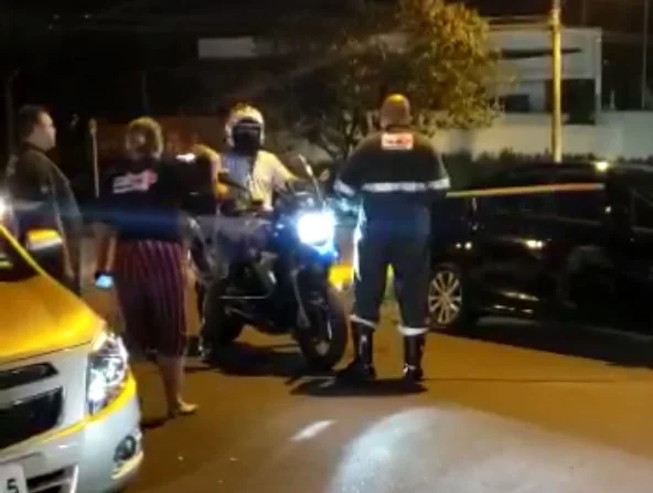 Vídeo | Homem de 56 anos leva pauladas na cabeça ao ser agredido por funcionário de empresa investigada pela CPI