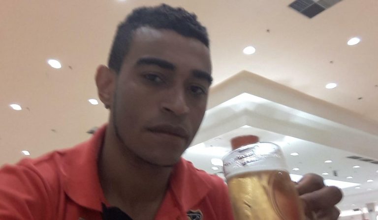 Menino mata homem para impedir agressões na mãe e irmã