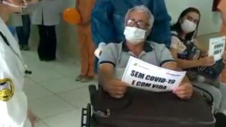 Vídeo | Pai e filha diagnosticados com covid-19 vencem a doença e deixam hospital juntos