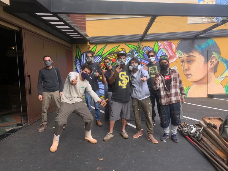 Vídeo | Artistas do “Beco do Batman” grafitam espaço cultural em Ribeirão Preto