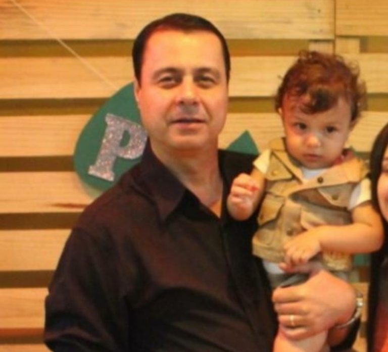 Mãe desesperada procura filho que desapareceu com o ex-marido