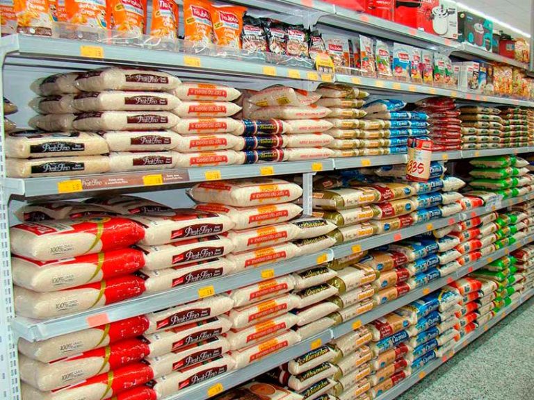 Estudantes arrecadam doações para auxiliar no combate à fome em Ribeirão Preto