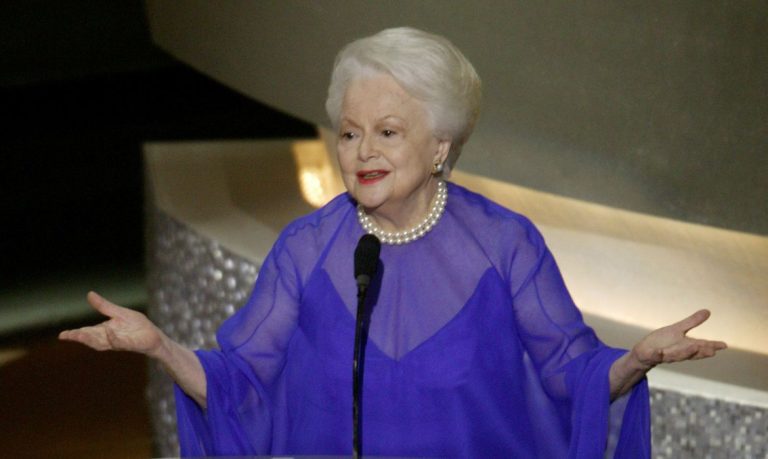 Olivia de Havilland, estrela de O Vento Levou, morre aos 104 anos