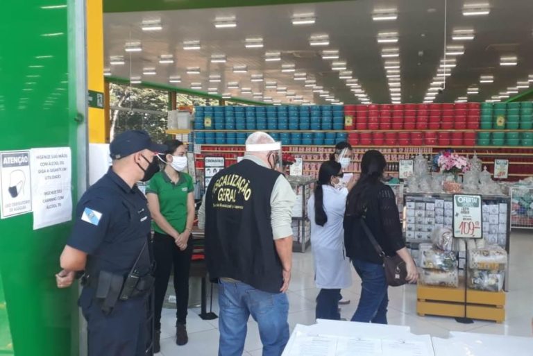 Prefeitura de Ribeirão multa nove por descumprimento de leis de restrição da quarentena