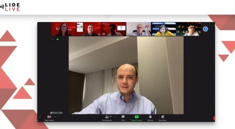 Ensino híbrido é o novo caminho, diz secretário de educação do Estado de SP