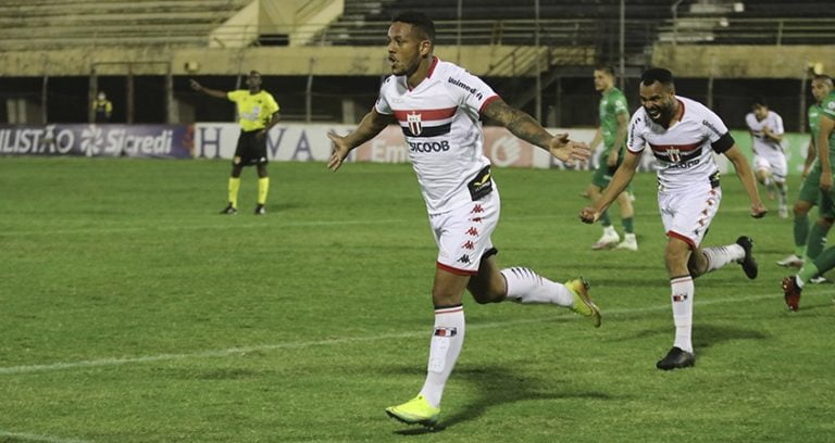 Botafogo bate o Bugre e afasta fantasma da degola