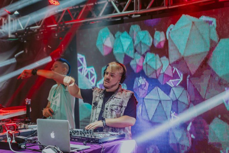 “Conclav MultiLive” acontece neste sábado (11) em formato multiplataforma