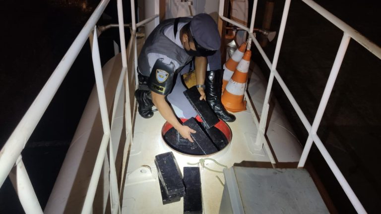 Vídeo | Mais de 9 toneladas de maconha são encontradas em tanque de caminhão pipa com placas de Sertãozinho