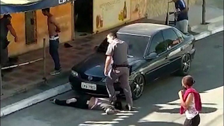 Policiais militares de SP vão usar câmeras nas fardas, diz Doria