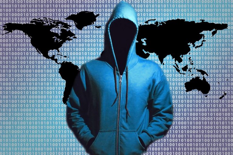 Rússia é acusada de tentar hackear pesquisa de vacina contra covid-19