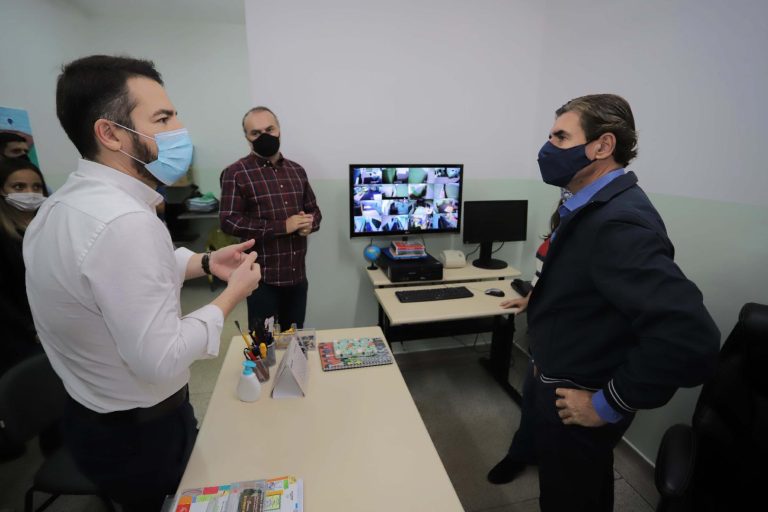 Escolas municipais recebem instalação de 2 mil câmeras de vigilância