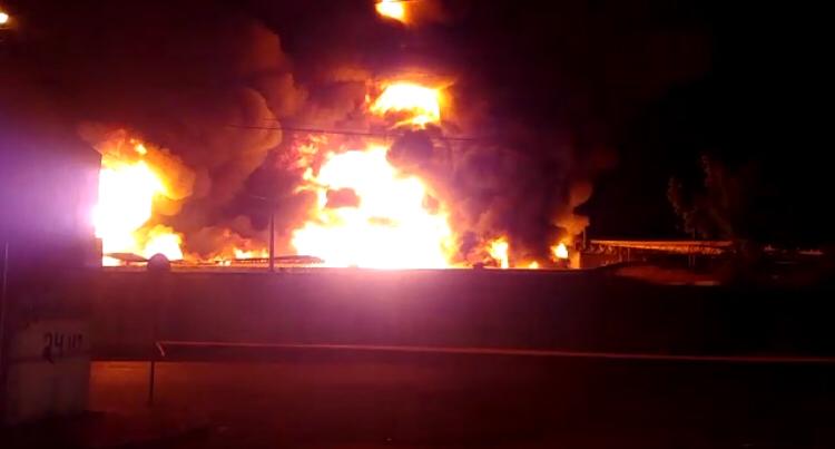 Vídeo | Incêndio atinge fábrica de produtos químicos na zona Norte de Ribeirão Preto