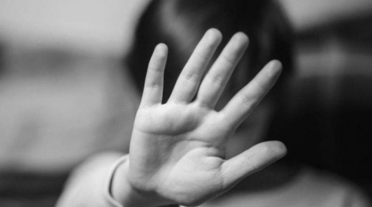 Homem de 74 anos é preso, suspeito de estuprar uma menina de 6 anos