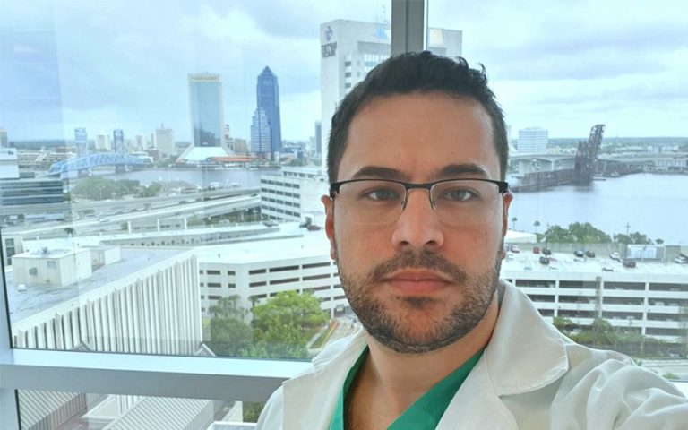 Médico que participou da separação de gêmeas siamesas no HC morre em Ribeirão Preto