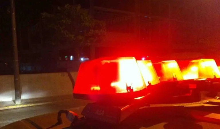 A polícia foi acionada pela filha. Os corpos das vítimas estavam enrolados em uma corda no bairro Residencial Florido em Campinas.