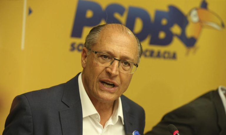 Justiça bloqueia R$ 11,3 milhões de Alckmin em inquérito de caixa 2