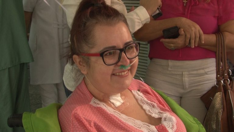 “Deus me viu lá no fundo e me puxou de volta”, diz paciente que teve covid-19 e recebeu alta após 66 dias de internação