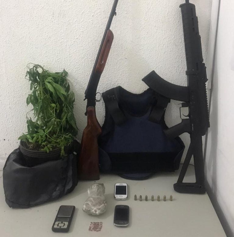 BAEP prende traficante como simulacro de fuzil ak-47 na zona Norte de Ribeirão Preto