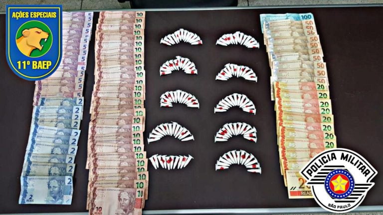 Adolescente é apreendido com 117 pinos de cocaína e R$ 1.145 enquanto pilotava uma moto furtada em Ribeirão Preto