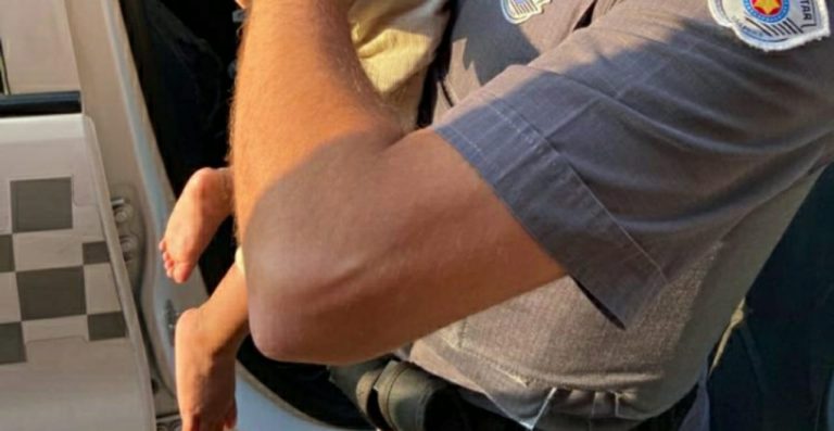 PM resgata bebê abandonado em um bar