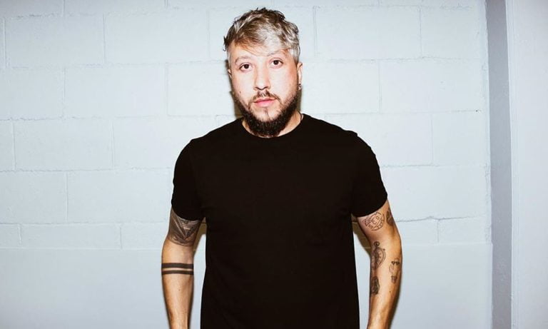 Baterista da banda Lagum morre aos 34 anos após show drive-in em Minas Gerais