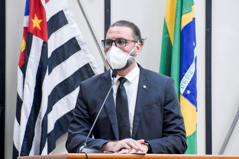 Projeto de táxi para pessoas com deficiência ficou sem parecer da CCJ