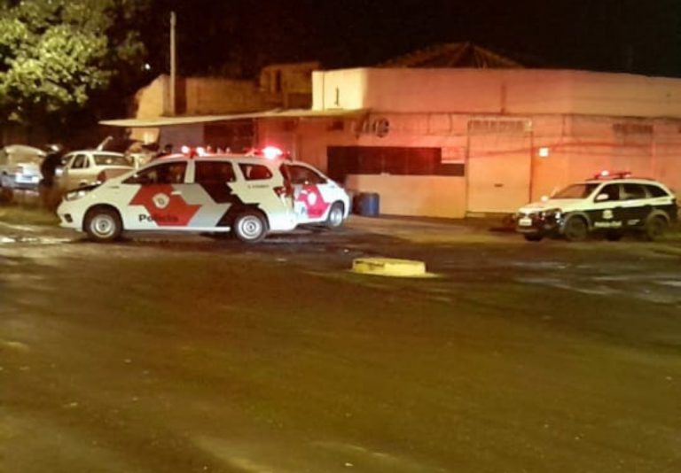 Carpinteiro é assassinado em frente de bar em cidade da região
