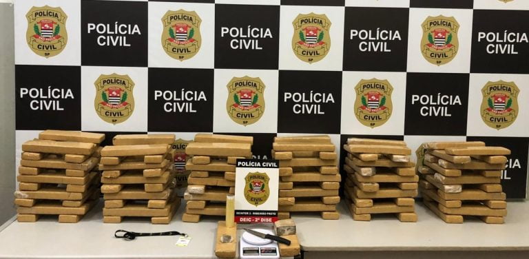 Polícia civil apreende 122 tijolos de maconha na rua Japurá em Ribeirão Preto