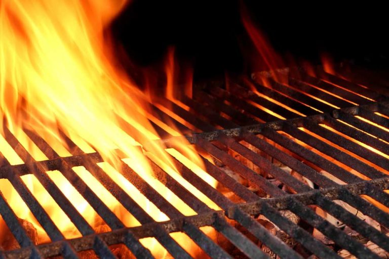 Homem tem 60% do corpo queimado ao tentar acender churrasqueira no Sumarezinho