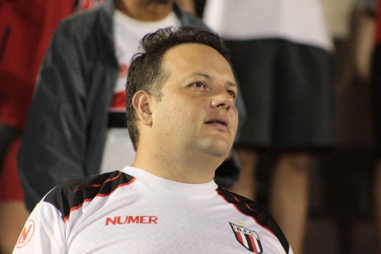 André Trindade é internado por conta da Covid-19