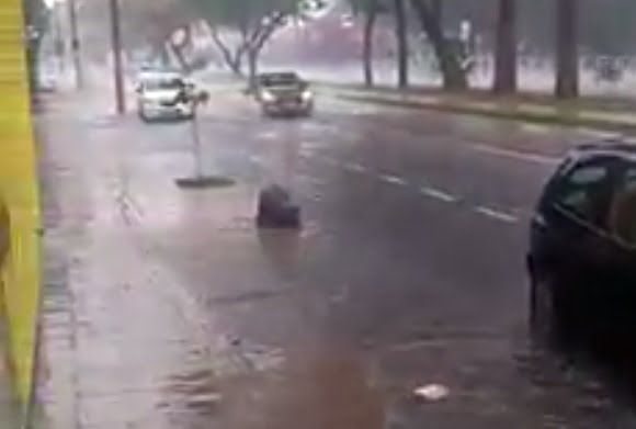 Vídeo | Moradores reclamam de pontos de alagamento em ‘nova’ Avenida do Café