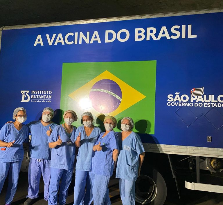 Vacinação contra a Covid-19 em Ribeirão Preto começa às 9h no HC