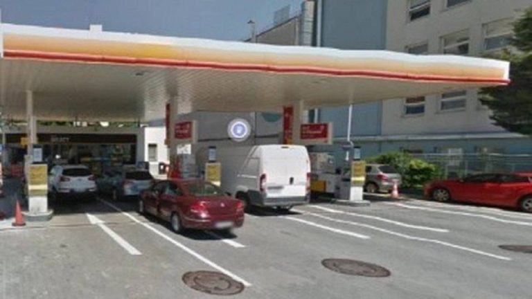 Mulher faz sexo com assaltante para atrasá-lo até a chegada da polícia