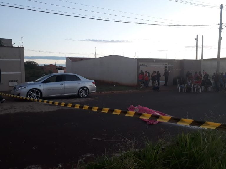 Vídeo | Dois homens são assassinados a tiros durante madrugada em Jardinópolis