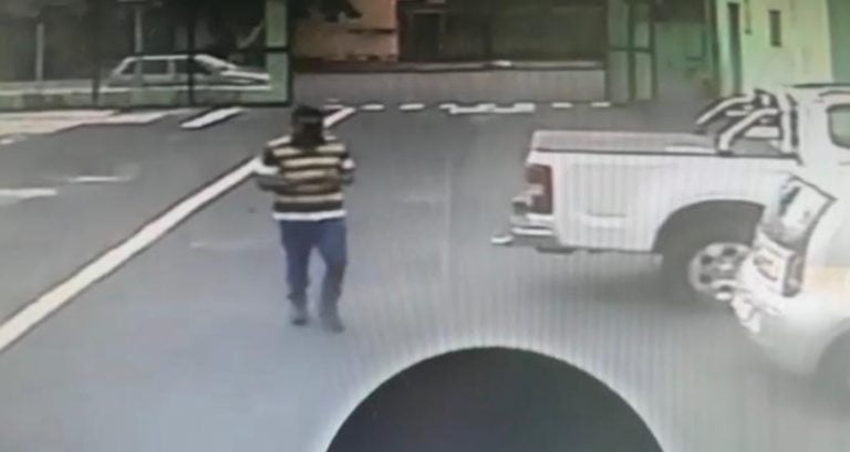 Vídeo | Bicicleta é furtada em estacionamento de uma auto escola no Ipiranga