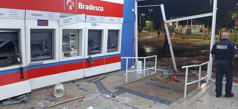Criminosos explodem caixa eletrônico e atacam base da Guarda Municipal na região