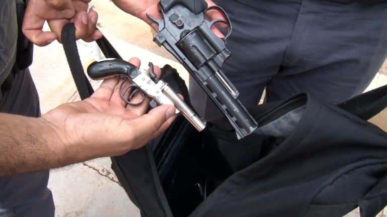 Funcionário esconde celular, chama a polícia e salva o dia durante assalto no Ipiranga