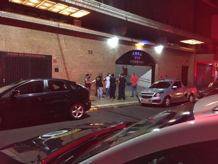 Força-tarefa fecha 35 bares e manda três para a delegacia durante Carnaval em RP