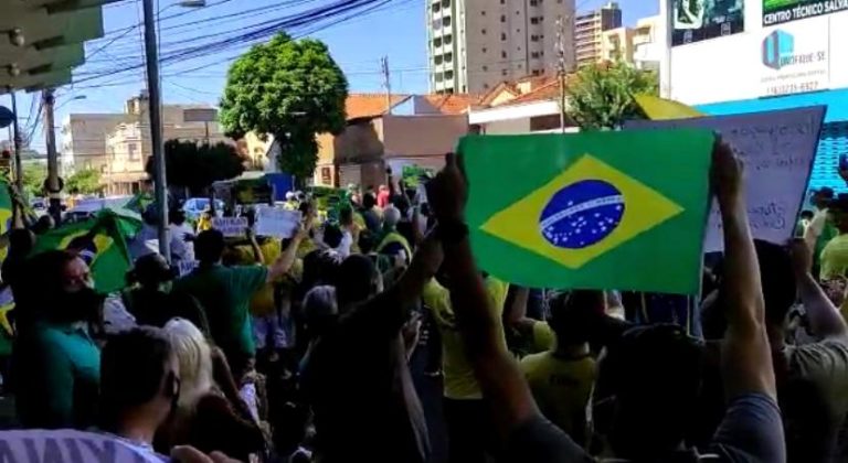 Vídeo | Manifestantes fazem protesto pela liberdade de ir e vir em Ribeirão Preto