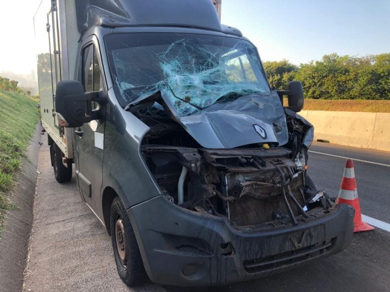 Suposta desatenção no trânsito causa colisão entre dois caminhões no Anel Viário Sul de Ribeirão Preto