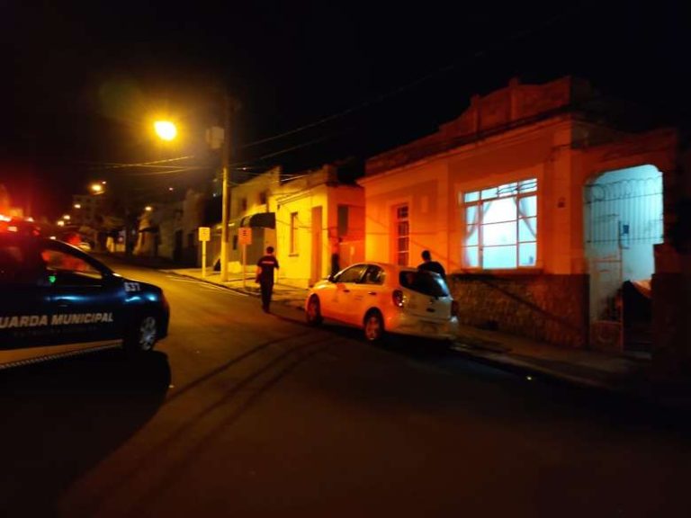 Força-tarefa interdita casa de prostituição na região
