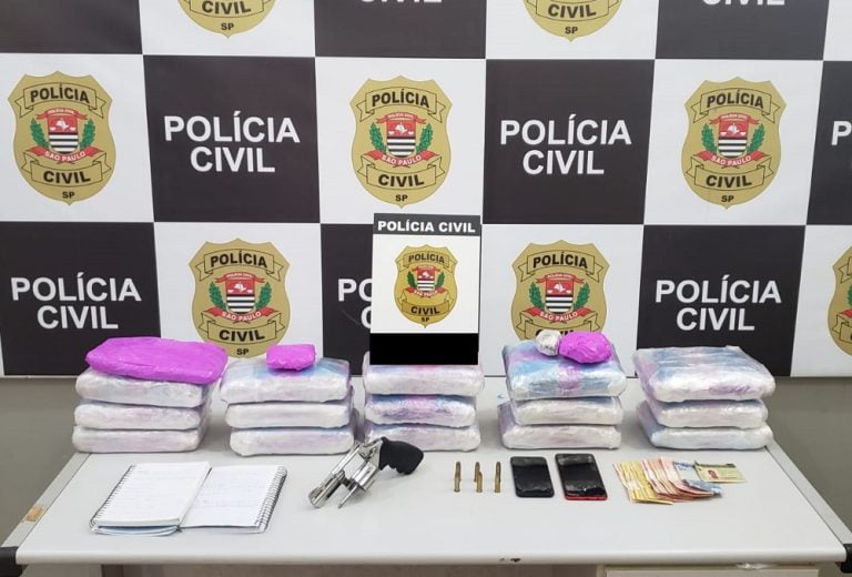 Polícia Civil de Ribeirão Preto apreende 19 tijolos de maconha e revólver