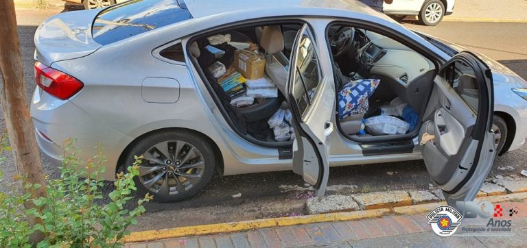 PM detém homem que transportava R$ 80 mil em muamba na região