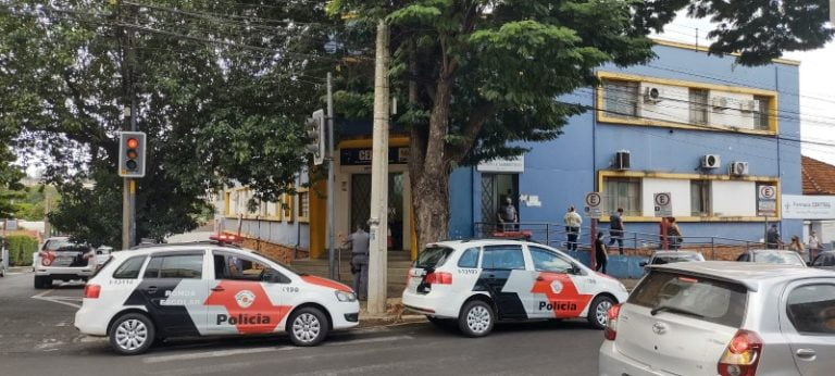 Marido invade consultório e usa pedaço de madeira para agredir médico suspeito de assediar esposa