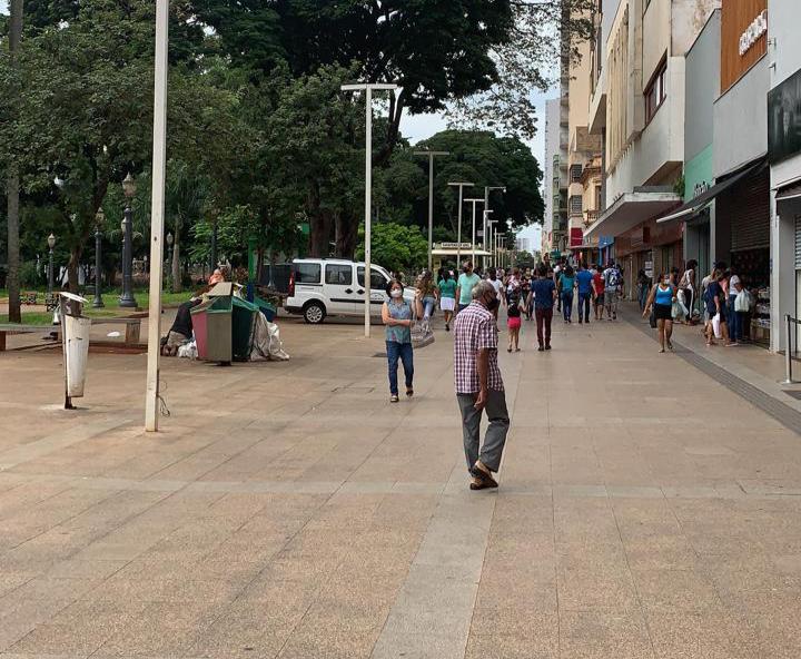 Prefeitura anuncia reabertura do comércio a partir deste domingo (18)