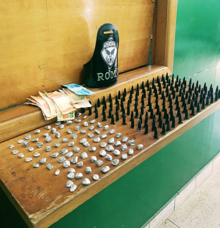 Menor do tráfico é flagrado com 145 pinos de cocaína e 85 unidades de maconha na zona Oeste de Ribeirão Preto