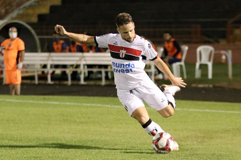 De olho no G-4, Botafogo encara o Ypiranga no Rio Grande do Sul