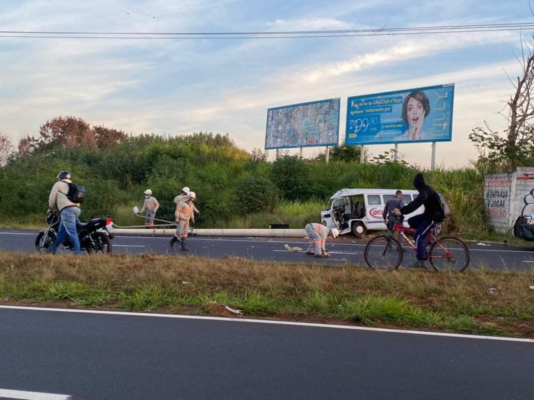Homem de 66 anos fica ferido após acidente em avenida de Ribeirão